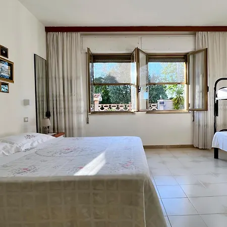 Πανσιόν Gocciadoro Guest Solanas (Oristano)